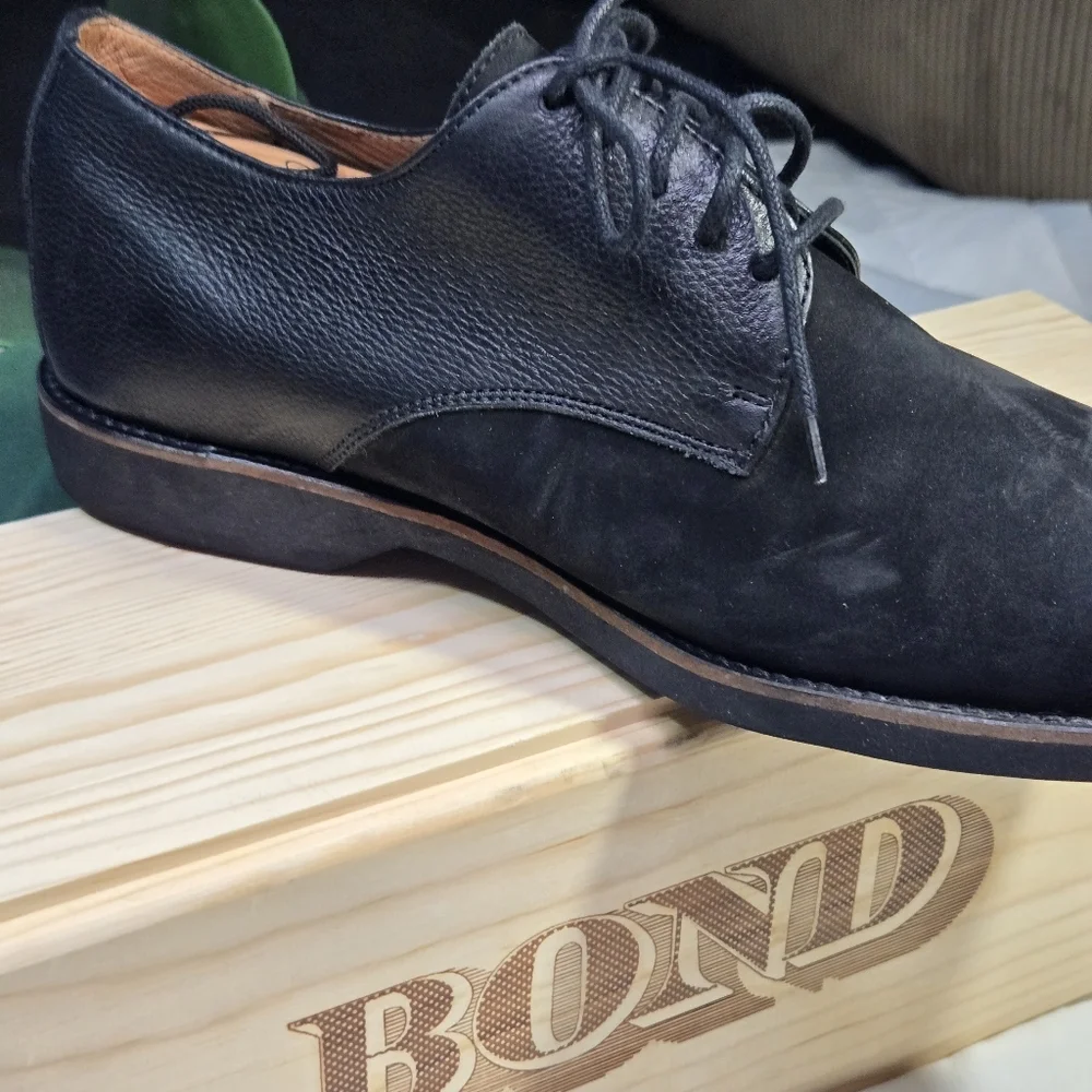 ANATOMIC GEL Classic Black Leather Oxfords